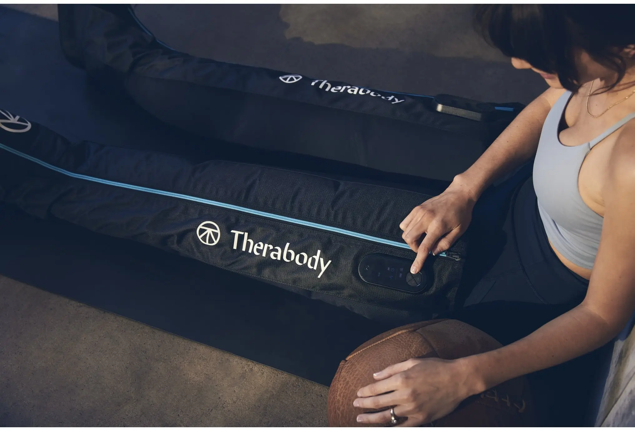Appareil de pressothérapie Therabody RecoveryAir JetBoots – Image 2